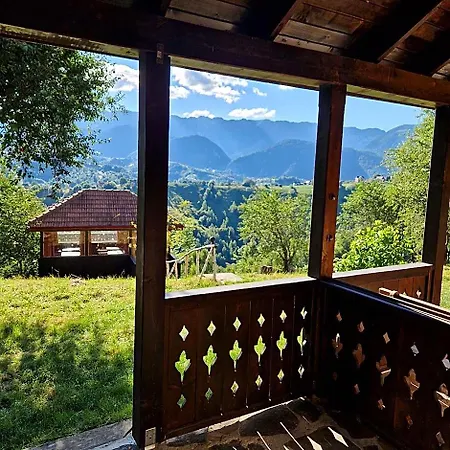 Hotel Alpine Escape *